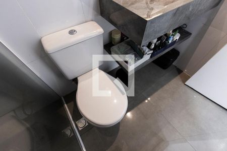 Apartamento à venda com 58m², 2 quartos e 1 vaga Apartamento à venda com 58m², 2 quartos e 1 vagaBanheiro
