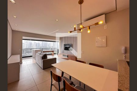 Sala de apartamento para alugar com 1 quarto, 64m² em Vila Cordeiro, São Paulo