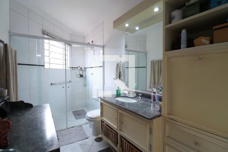 Casa à venda com 220m², 4 quartos e 3 vagasBanheiro da Suíte 1