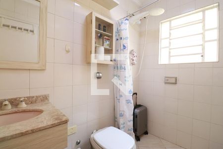Casa à venda com 220m², 4 quartos e 3 vagasBanheiro da Suíte 2