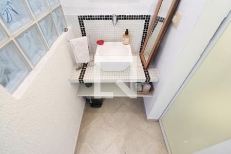 Casa à venda com 220m², 4 quartos e 3 vagasBanheiro/ Salão