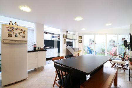 Casa à venda com 220m², 4 quartos e 3 vagasÁrea gourmet