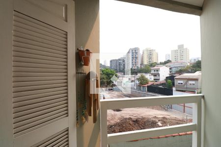 Casa à venda com 220m², 4 quartos e 3 vagasVaranda da Suite 1