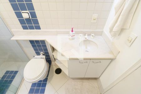 Casa à venda com 220m², 4 quartos e 3 vagasBanheiro da Suíte