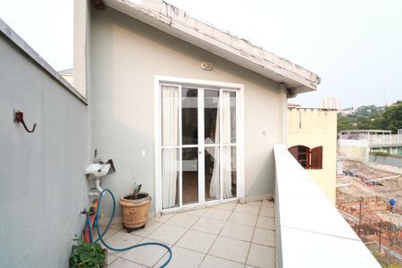 Casa à venda com 220m², 4 quartos e 3 vagasVaranda do quarto 3