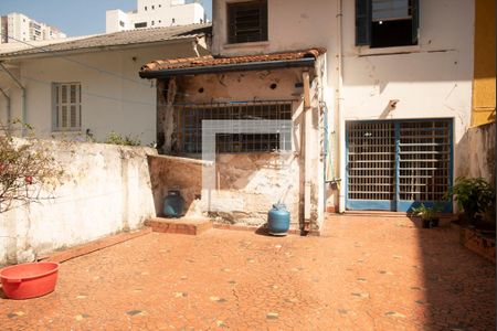 Casa à venda com 180m², 4 quartos e 2 vagas Casa à venda com 180m², 4 quartos e 2 vagasQuintal