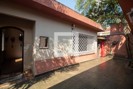 Casa à venda com 359m², 3 quartos e 3 vagas Casa à venda com 359m², 3 quartos e 3 vagasQuintal