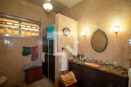 Casa à venda com 359m², 3 quartos e 3 vagas Casa à venda com 359m², 3 quartos e 3 vagasBanheiro