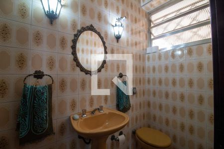 Casa à venda com 359m², 3 quartos e 3 vagas Casa à venda com 359m², 3 quartos e 3 vagasLavabo