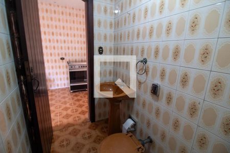 Casa à venda com 359m², 3 quartos e 3 vagas Casa à venda com 359m², 3 quartos e 3 vagasBanheiro de serviço