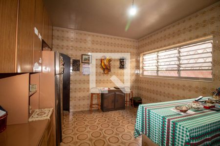 Casa à venda com 359m², 3 quartos e 3 vagas Casa à venda com 359m², 3 quartos e 3 vagasCozinha