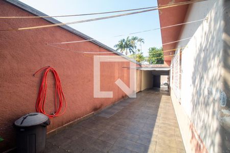 Casa à venda com 359m², 3 quartos e 3 vagas Casa à venda com 359m², 3 quartos e 3 vagasGaragem