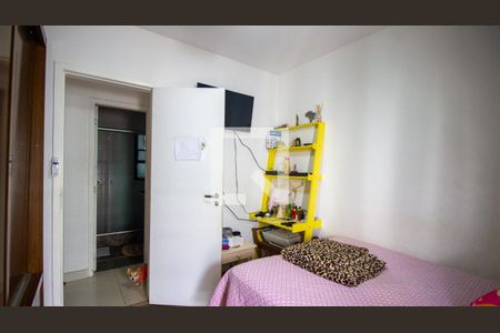 Apartamento à venda com 220m², 4 quartos e 2 vagas Apartamento à venda com 220m², 4 quartos e 2 vagasQuarto 1