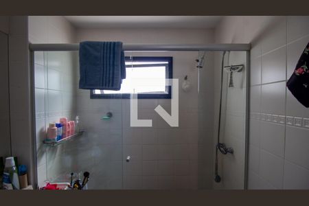 Apartamento à venda com 220m², 4 quartos e 2 vagas Apartamento à venda com 220m², 4 quartos e 2 vagasBanheiro da Suíte