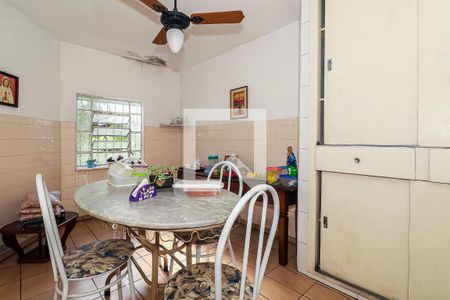 Casa à venda com 141m², 2 quartos e 1 vaga