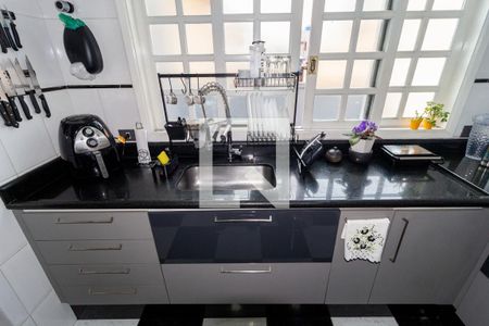 Casa à venda com 330m², 2 quartos e 2 vagas Casa à venda com 330m², 2 quartos e 2 vagasDetalhe - Cozinha