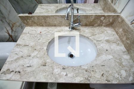 Apartamento para alugar com 220m², 3 quartos e 2 vagas