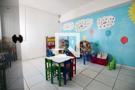 Apartamento para alugar com 220m², 3 quartos e 2 vagas
