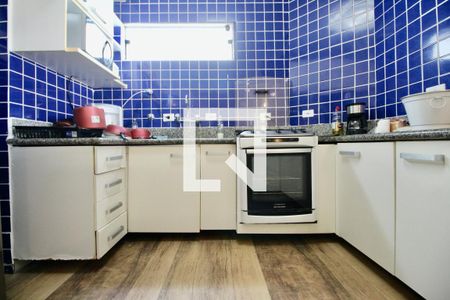 Apartamento para alugar com 220m², 3 quartos e 2 vagas