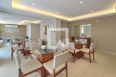 Apartamento à venda com 64m², 2 quartos e 1 vaga Apartamento à venda com 64m², 2 quartos e 1 vagaÁrea comum - Salão de festas