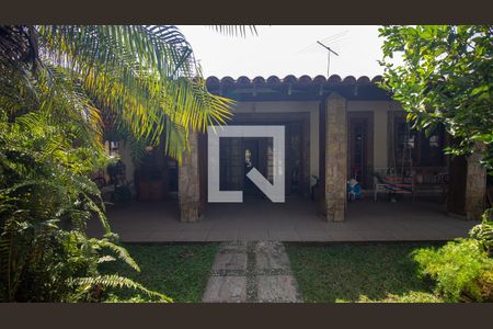 Casa de condomínio à venda com 320m², 4 quartos e 2 vagas Casa de condomínio à venda com 320m², 4 quartos e 2 vagasQuintal