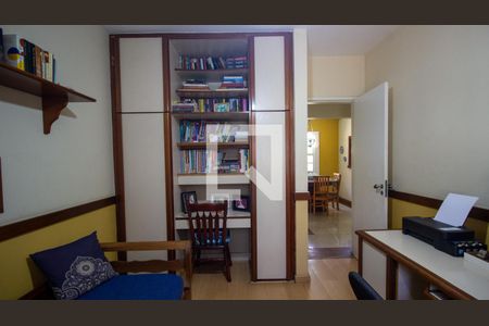 Casa de condomínio à venda com 320m², 4 quartos e 2 vagas Casa de condomínio à venda com 320m², 4 quartos e 2 vagasQuarto 1