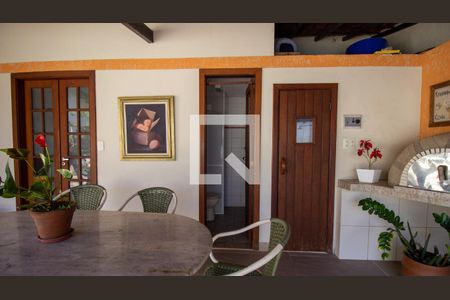 Casa de condomínio à venda com 320m², 4 quartos e 2 vagas Casa de condomínio à venda com 320m², 4 quartos e 2 vagasÁrea Gourmet