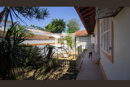Casa de condomínio à venda com 320m², 4 quartos e 2 vagas Casa de condomínio à venda com 320m², 4 quartos e 2 vagasQuintal