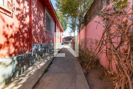 Casa à venda com 245m², 3 quartos e 25 vagas Casa à venda com 245m², 3 quartos e 25 vagasQuintal