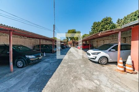 Casa à venda com 245m², 3 quartos e 25 vagas Casa à venda com 245m², 3 quartos e 25 vagasGaragem