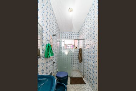 Casa à venda com 245m², 3 quartos e 25 vagas Casa à venda com 245m², 3 quartos e 25 vagasBanheiro