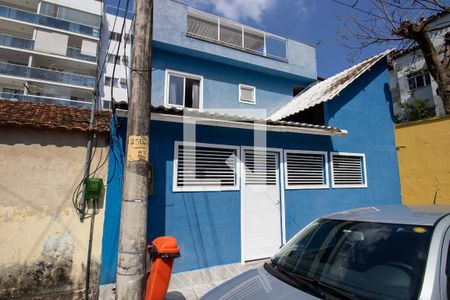 Casa de condomínio à venda com 198m², 4 quartos e 2 vagasFachada
