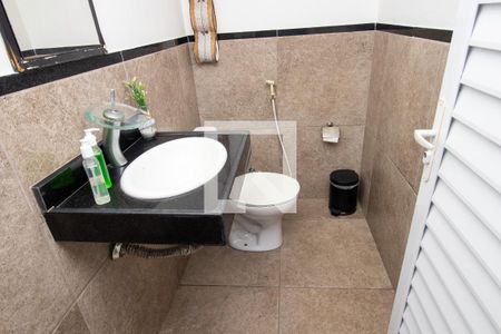 Casa de condomínio à venda com 198m², 4 quartos e 2 vagasBanheiro terraço