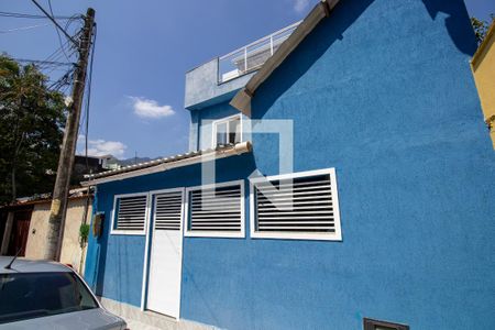 Casa de condomínio à venda com 198m², 4 quartos e 2 vagasFachada