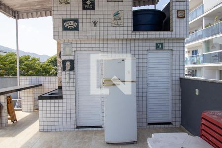 Casa de condomínio à venda com 198m², 4 quartos e 2 vagasTerraço