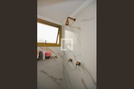 Apartamento à venda com 130m², 3 quartos e 2 vagas Apartamento à venda com 130m², 3 quartos e 2 vagasChuveiro do Banheiro