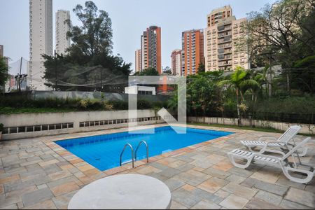 Apartamento à venda com 130m², 3 quartos e 2 vagas Apartamento à venda com 130m², 3 quartos e 2 vagasPiscina
