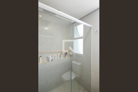 Apartamento à venda com 87m², 3 quartos e 2 vagas Apartamento à venda com 87m², 3 quartos e 2 vagasBanheiro da Suíte