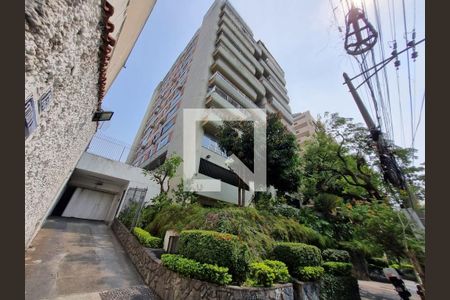 Apartamento à venda com 135m², 3 quartos e 1 vaga Apartamento à venda com 135m², 3 quartos e 1 vagaFachada