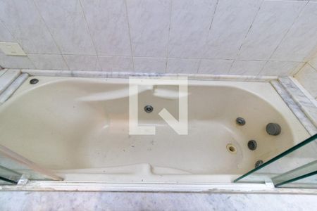 Apartamento à venda com 135m², 3 quartos e 1 vaga Apartamento à venda com 135m², 3 quartos e 1 vagaBanheiro Suite