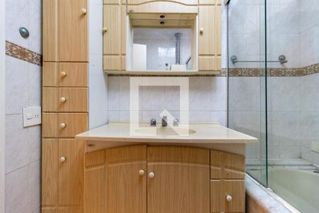 Apartamento à venda com 135m², 3 quartos e 1 vaga Apartamento à venda com 135m², 3 quartos e 1 vagaBanheiro Suite