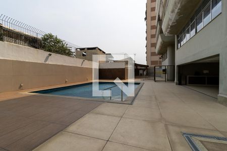 Apartamento à venda com 135m², 3 quartos e 1 vaga Apartamento à venda com 135m², 3 quartos e 1 vagaPiscina