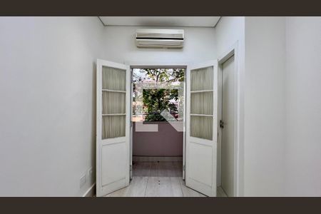 Casa à venda com 120m², 3 quartos e sem vaga Casa à venda com 120m², 3 quartos e sem vagaSuite
