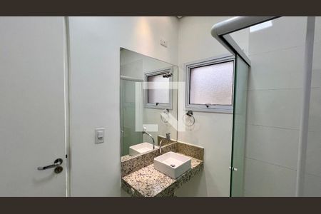Casa à venda com 120m², 3 quartos e sem vaga Casa à venda com 120m², 3 quartos e sem vagaBanheiro da Suíte