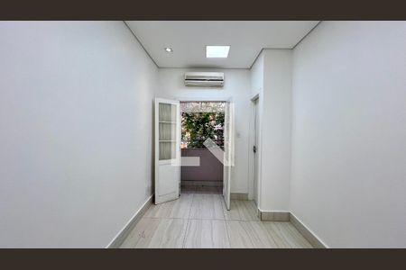Casa à venda com 120m², 3 quartos e sem vaga Casa à venda com 120m², 3 quartos e sem vagaSuite