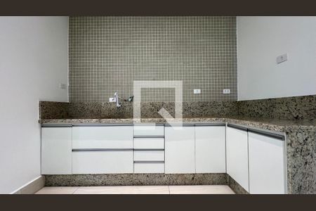 Casa à venda com 120m², 3 quartos e sem vaga Casa à venda com 120m², 3 quartos e sem vagaCozinha