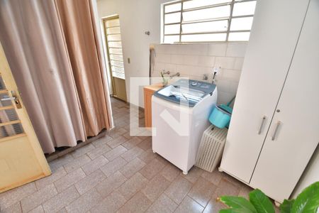 Casa à venda com 273m², 4 quartos e 2 vagasÁrea de Serviço