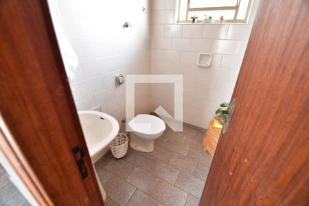 Casa à venda com 273m², 4 quartos e 2 vagasBanheiro - Edícula