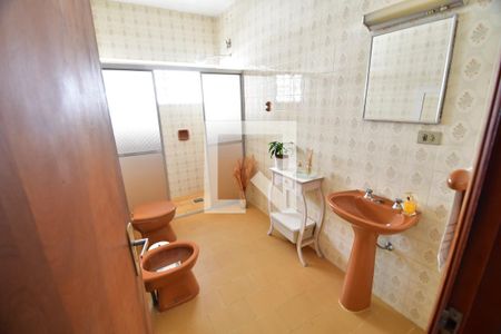 Casa à venda com 273m², 4 quartos e 2 vagasBanheiro