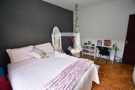 Casa à venda com 273m², 4 quartos e 2 vagasQuarto 2